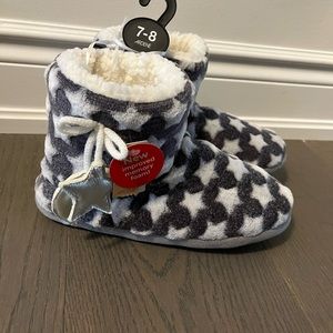 Ardene warm house slippers sz 7/8 nwt